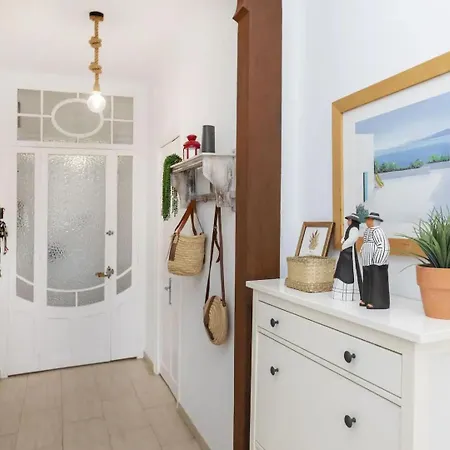 Casa Canyet Con Piscina A Un Paso De Barcelona Y La Playa * Badalona