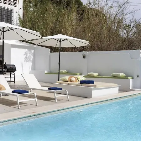 Casa Canyet Con Piscina A Un Paso De Barcelona Y La Playa Badalona