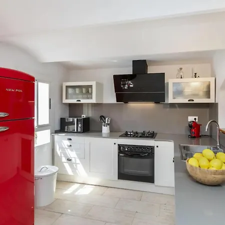 Casa Canyet Con Piscina A Un Paso De Barcelona Y La Playa Holiday home