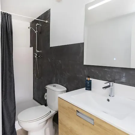 Casa Canyet Con Piscina A Un Paso De Barcelona Y La Playa Ferienhaus Badalona